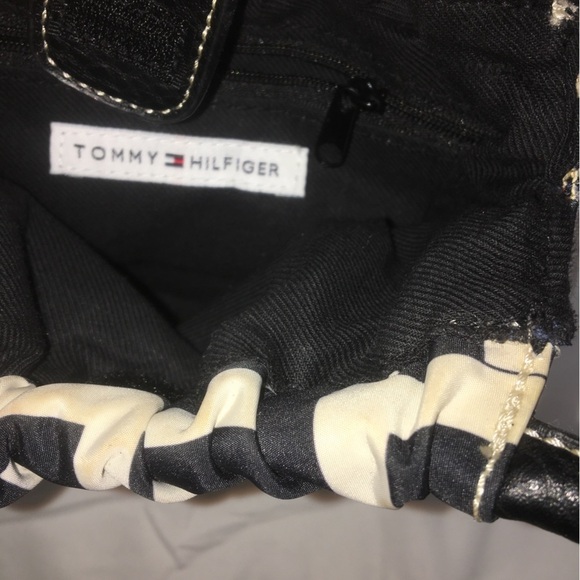 Tommy Hilfiger black and white mini purse​​​ - Picture 3 of 7